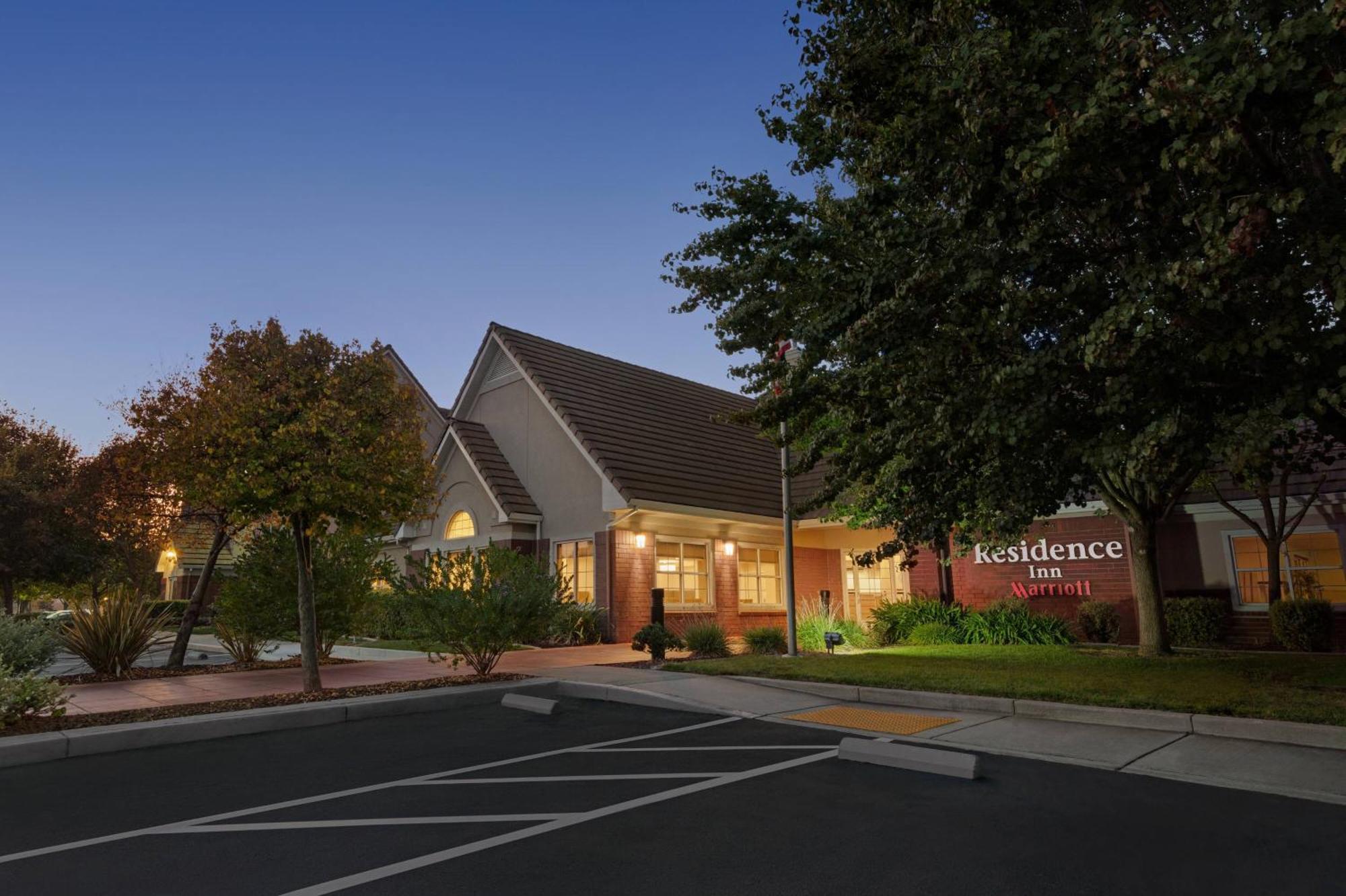 Residence Inn San Jose South/Морган Хилл Экстерьер фото